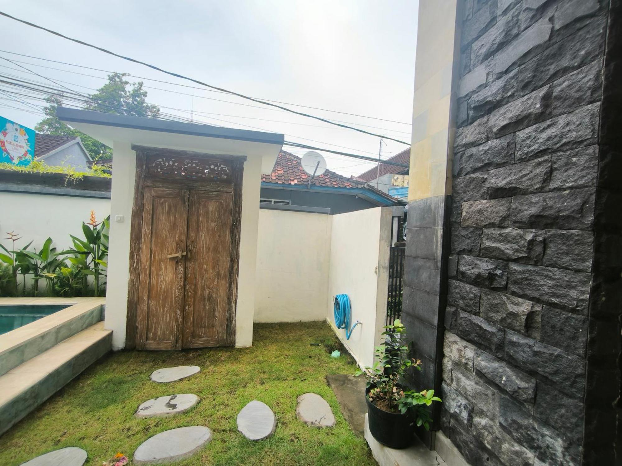 Ken Ken Guest House Seminyak  Exterior photo
