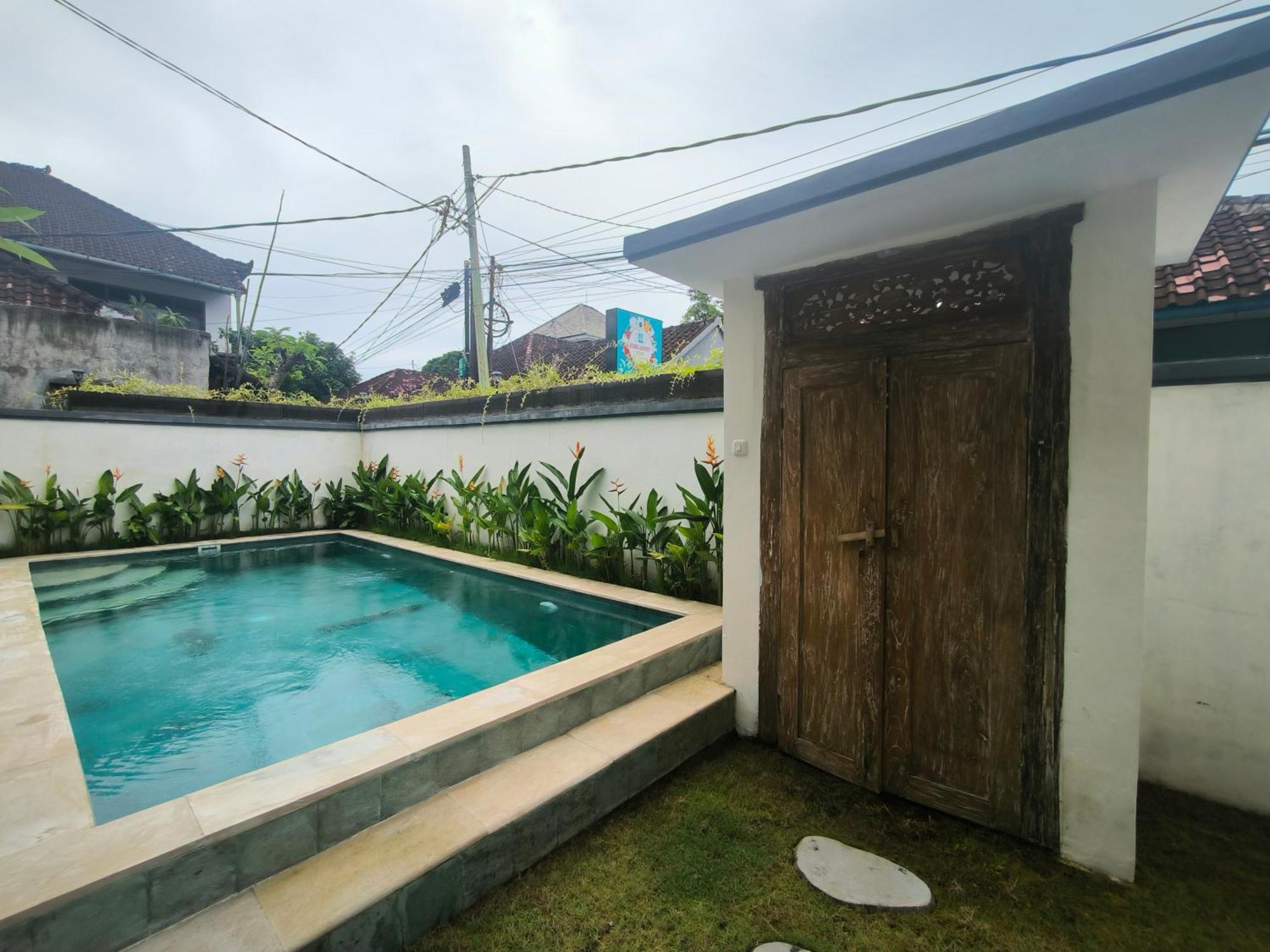 Ken Ken Guest House Seminyak  Exterior photo